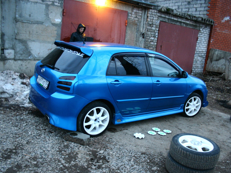 Продам диски момо. 17" — Toyota Corolla (120), 1,4 л, 2005 года ...