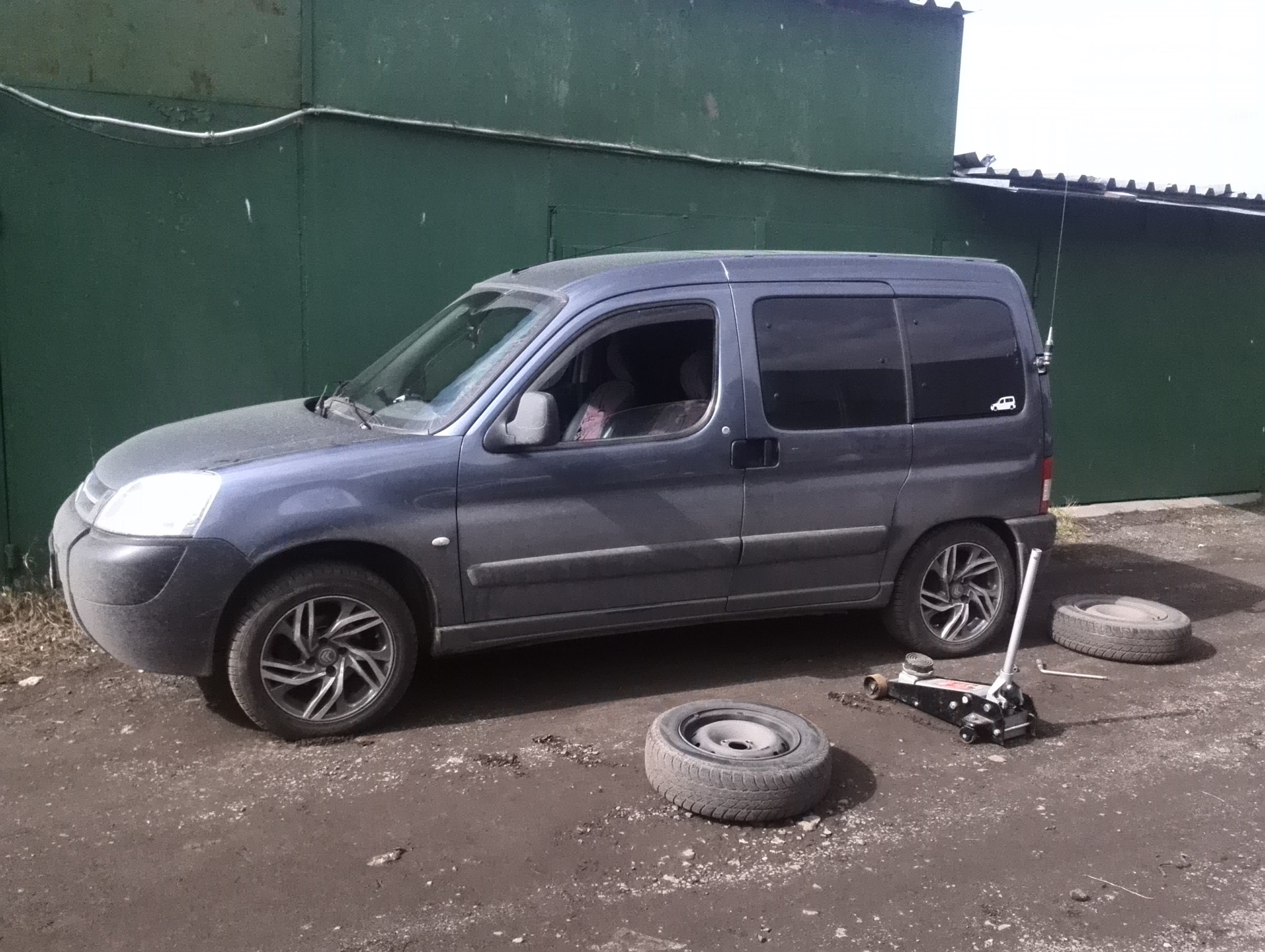 Размер диска ситроен берлинго. Размер диска ситроен берлинго. Размер диска ситроен берлинго. Размер диска ситроен берлинго. Пежо партнер колеса и диски.