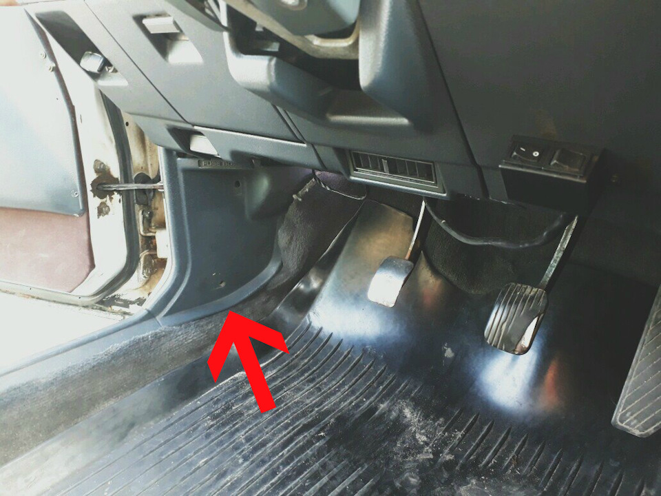 Блок предохранителей — Mazda 626 II (GC), 2 л, 1986 года | своими ...