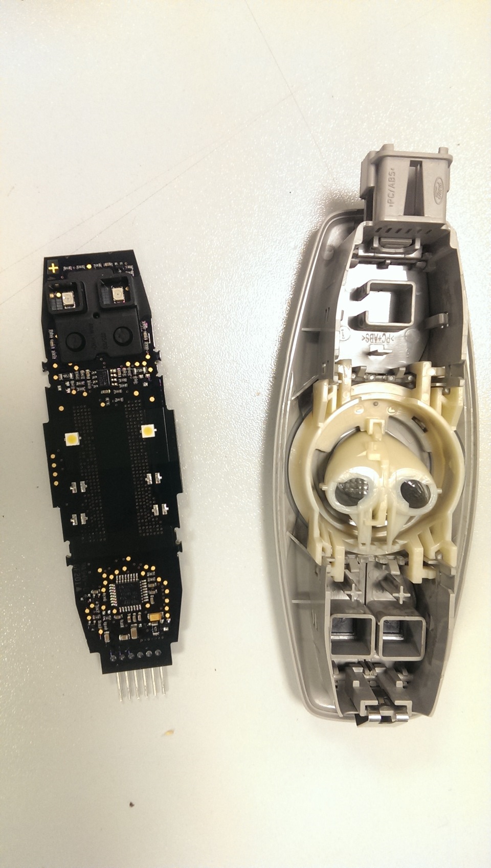 Часть2- Не горит задний плафон освещения салона — Ford Mondeo IV, 2,3 л ...