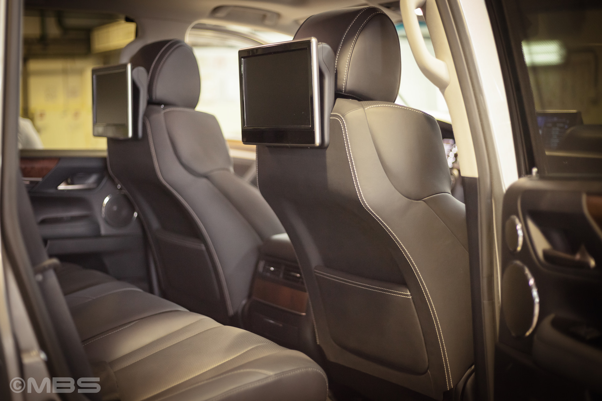 Lexus LX 570 MBS салон Active Smart Seats