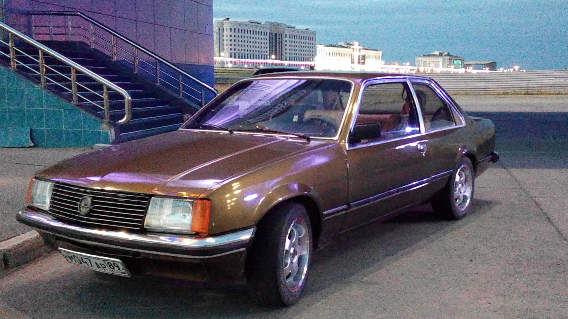 Opel Rekord E 2.4 бензиновый 1980 | E2.0S Two-door 