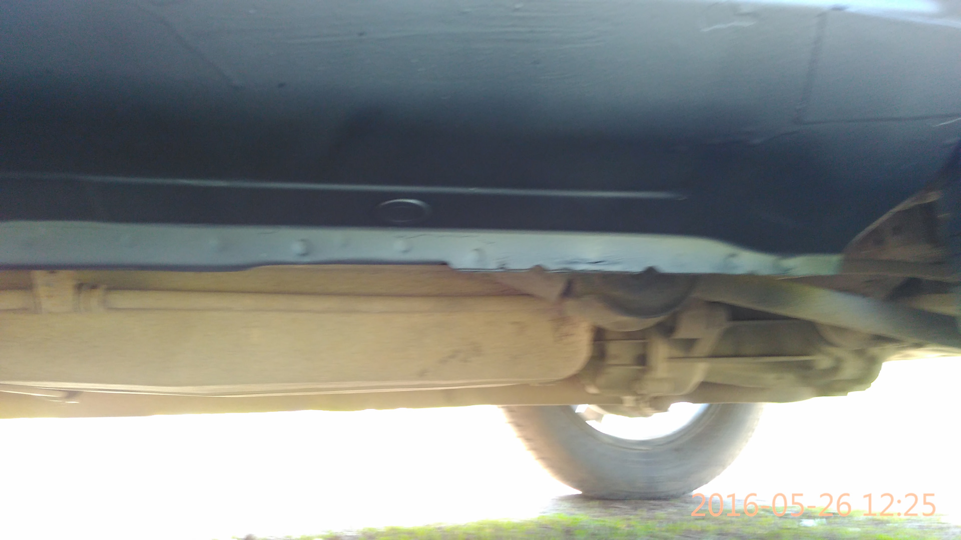 Обработал пороги антигравием или корейцы не ржавеют))) — KIA Sportage ...