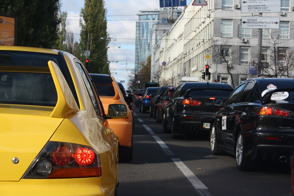 Evo на Хрещатике! 10й Эво слет. — Mitsubishi Lancer Evolution X, 2 л ...