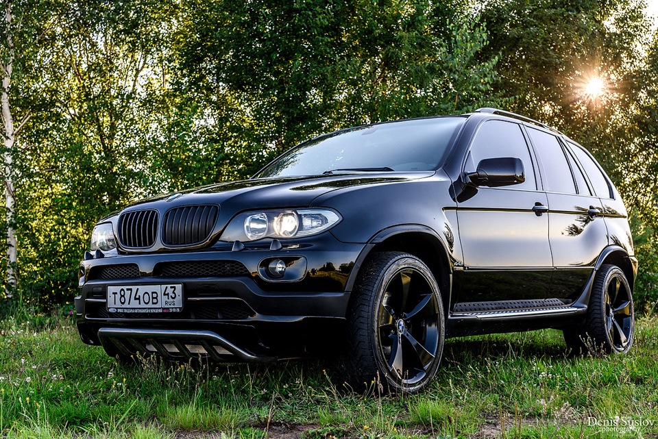 Бмв икс 5 е53. BMW x5 e53 Блэк раша. BMW x5 e53 черный тонированный. BMW x5 1990.