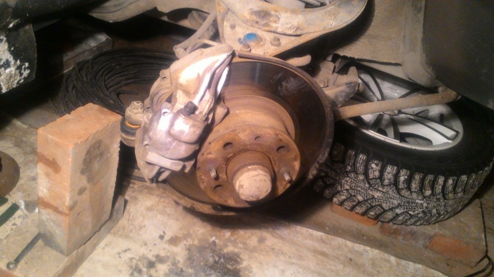 Скрежет в передней правой подвеске… нужен совет! — Lada 21074, 1,6 л ...