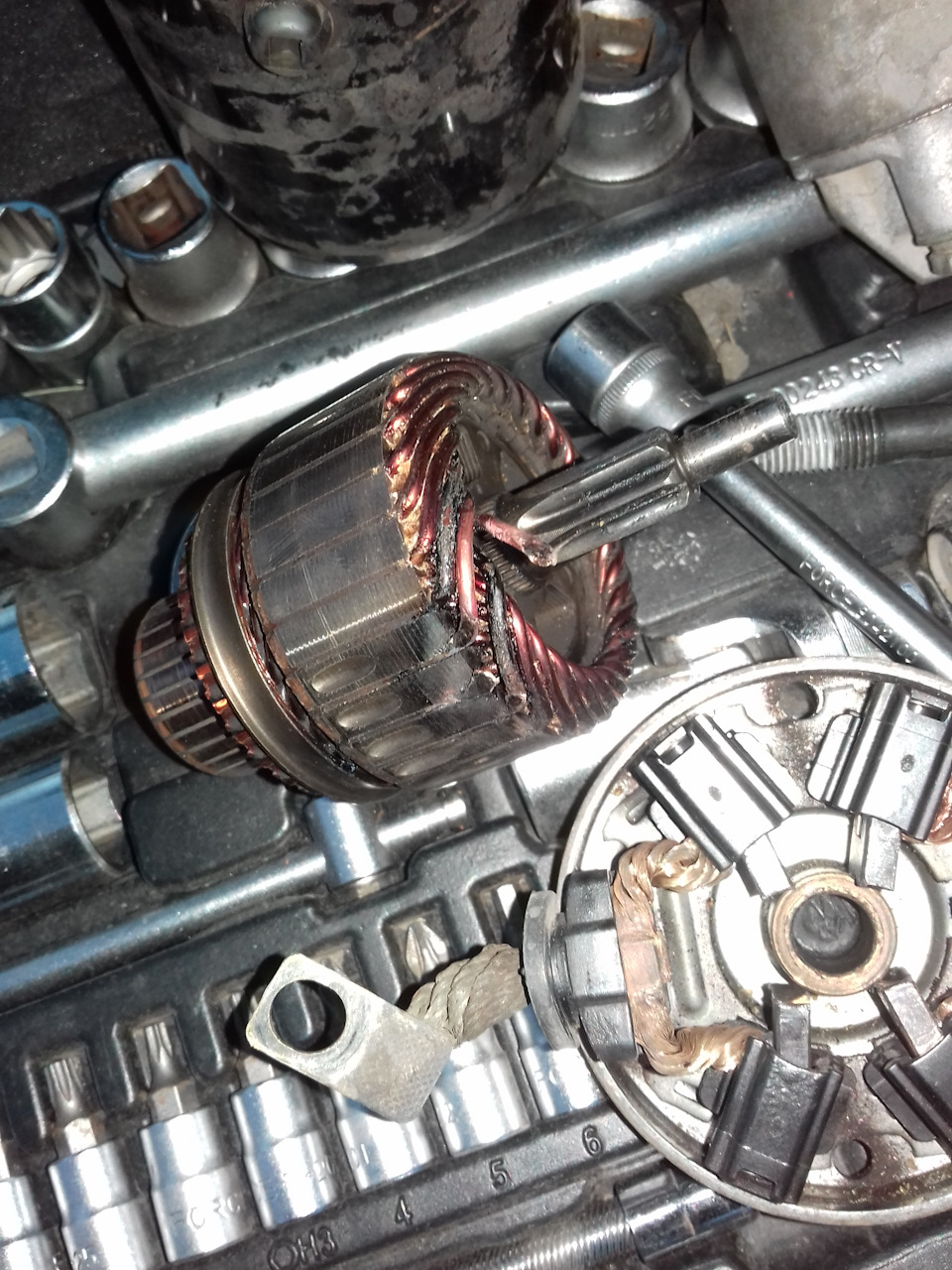 От постоянного вращения он дико перегрелся — KIA Ceed (1G)