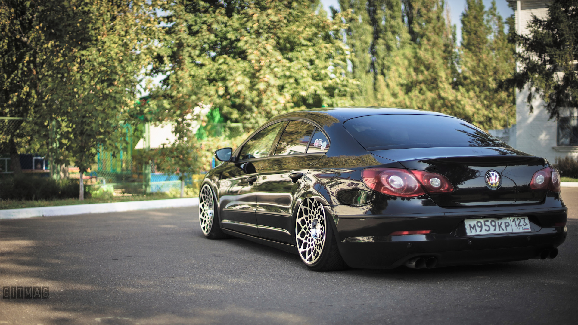 Volkswagen Passat cc 2012 stance