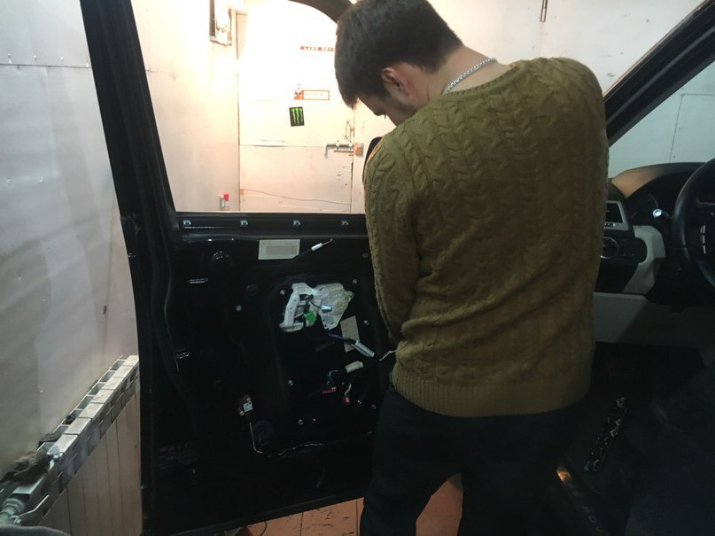 Ремонт замка двери — Land Rover Range Rover Sport (1G), 3 л., 2013 года ...