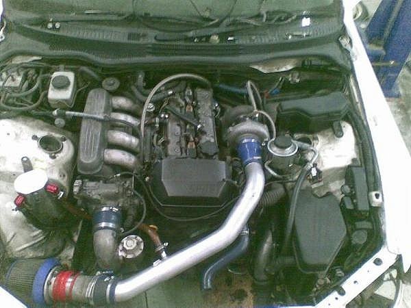 Another photo of the engine compartment - Toyota Altezza 20 l 1999