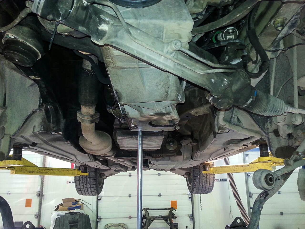 Защита е53. Защита картера БМВ х5 е53 бензин. Поддон АКПП BMW x5 e53. Поддон x5 e53 m54. Поддон м54 е53.