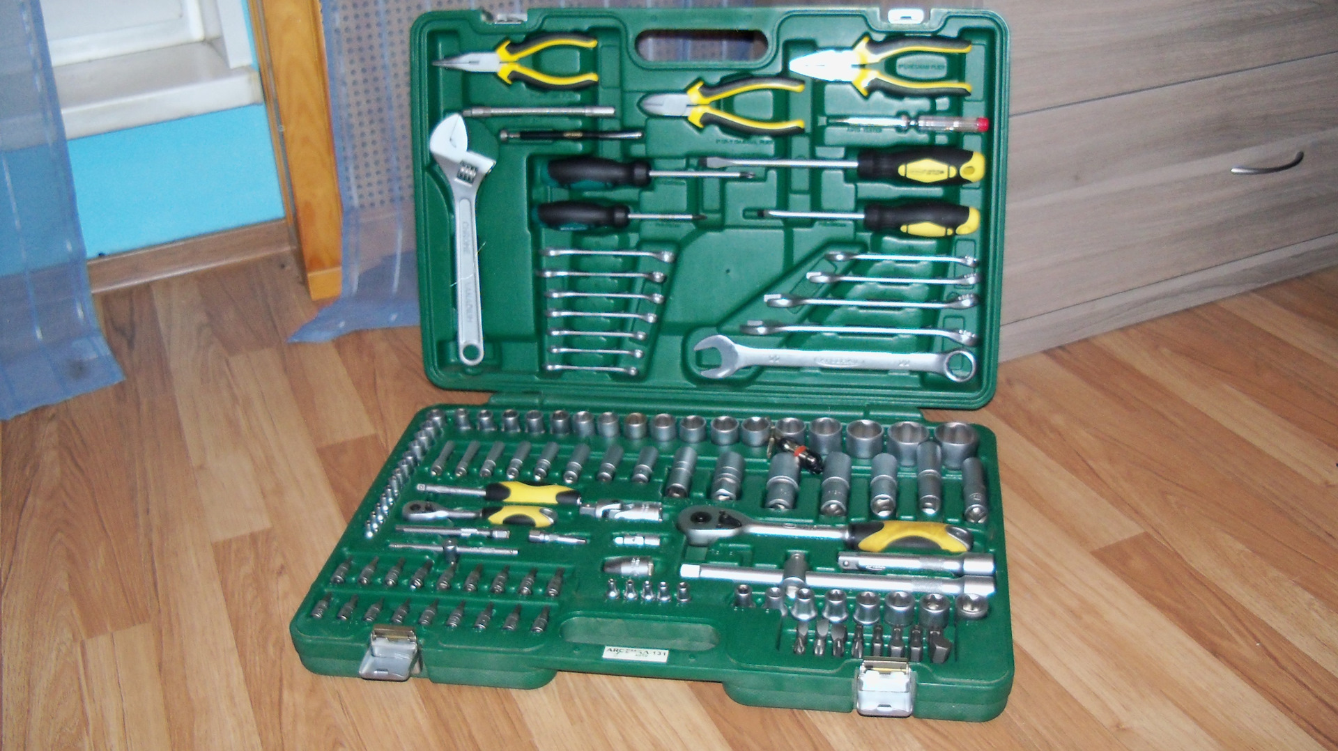 Набор инструмента арсенал c443380. Арсенал инструмент 144 предмета. Набор инструментов арсенал aa-c1412p104. Набор инструментов в чемодане арсенал 132. Инструменты в чемодане арсенал.