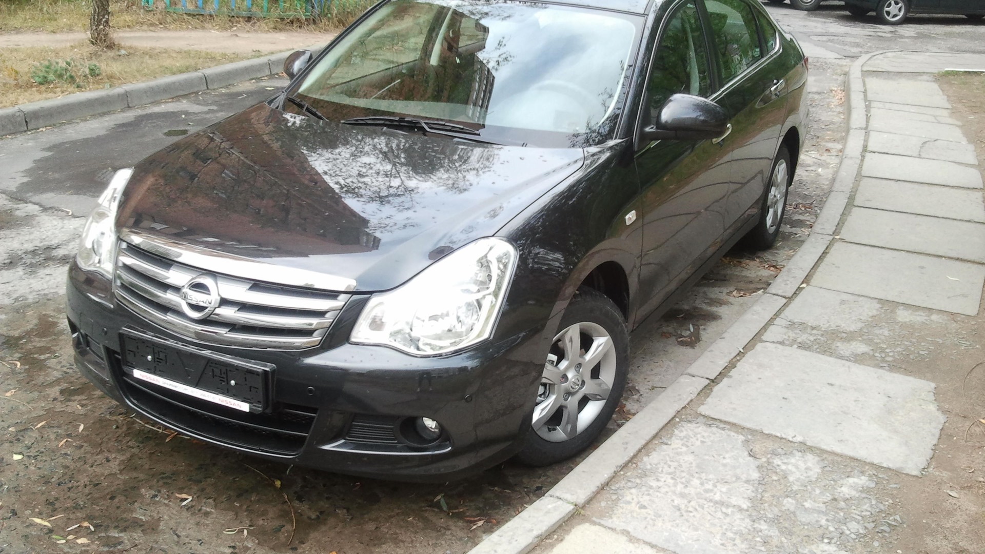 Nissan Almera 2014 черная