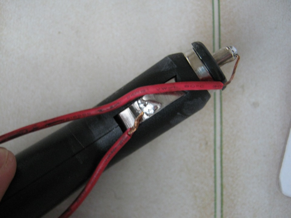 Проводка регистратора и непонятный предохранитель под панелью — LADA ...