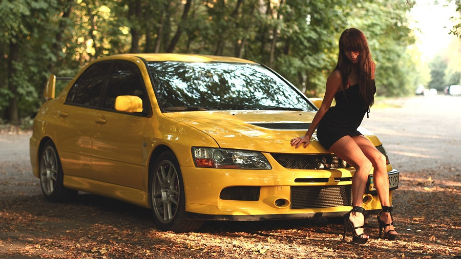 Mitsubishi Lancer девушка Evolution EVO