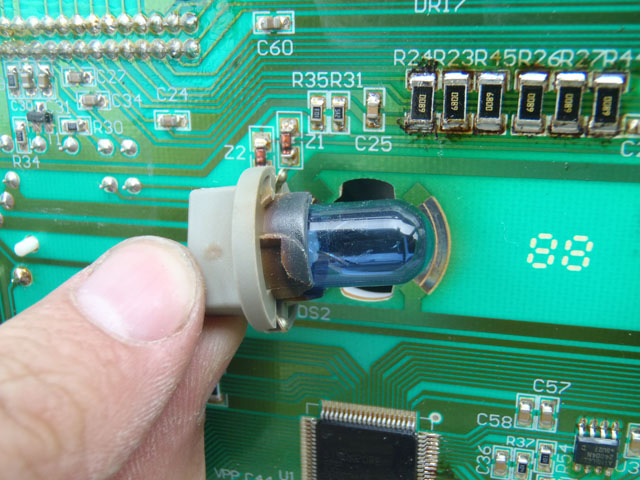 пропайка приборной панели или ремонт датчика бензина и температуры ...