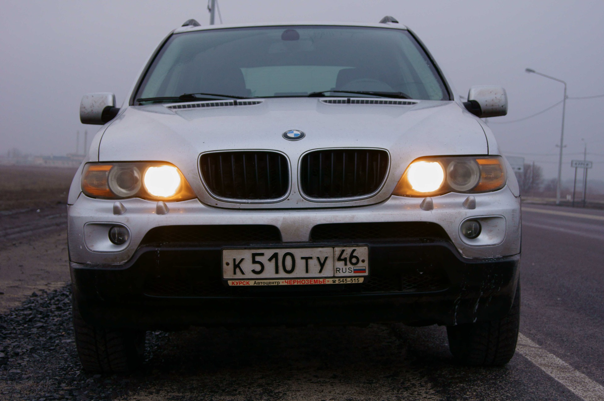 Открыть бмв х5 е53. ДХО BMW x5 e53. БМВ х5 е53 Рестайлинг. Свет BMW e53. BMW x5 e53 ходовые огни.