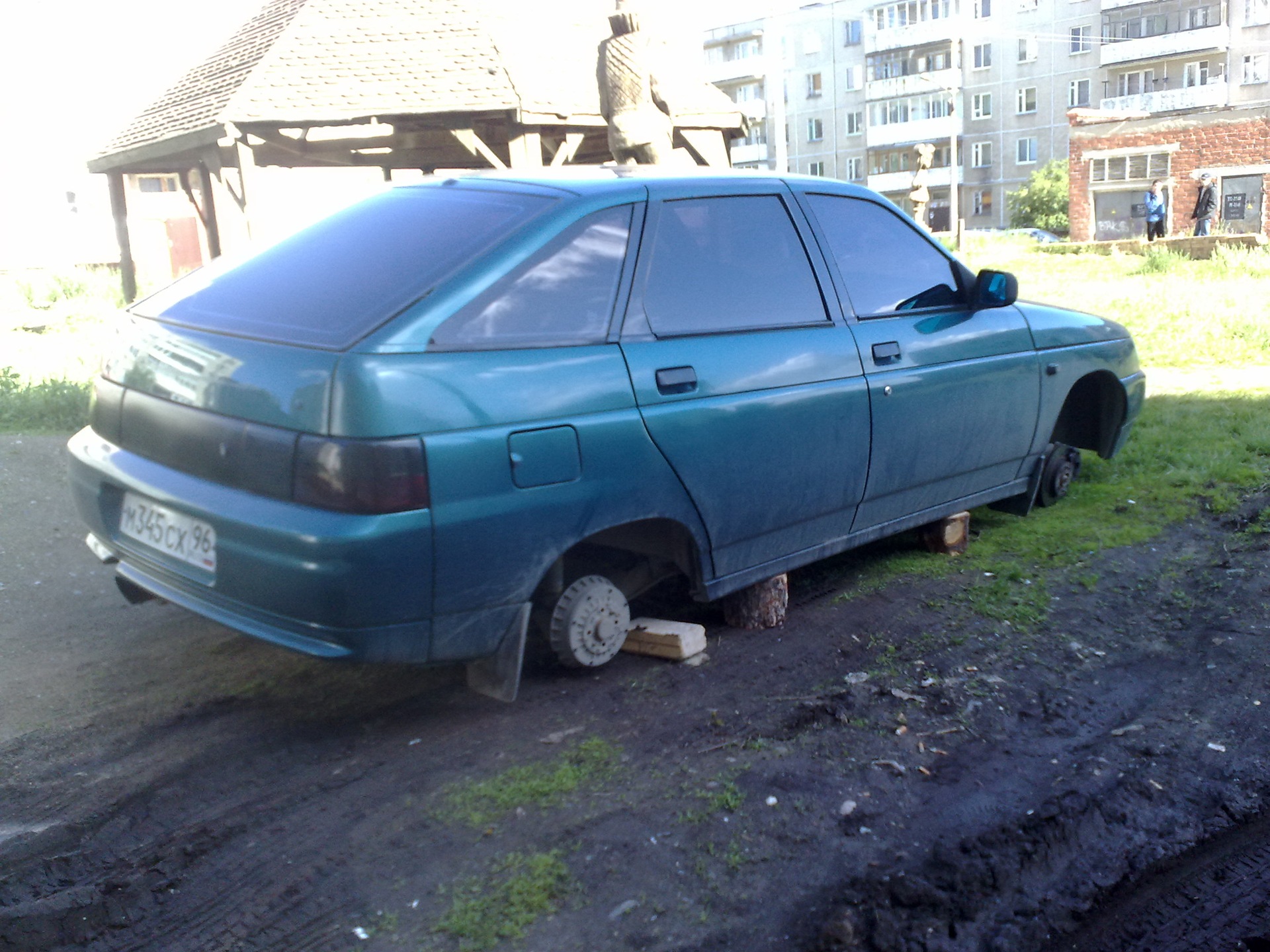 У МЕНЯ СНЯЛИ КАТКИ((((( — Lada 2112, 1,5 л, 2001 года | колёсные диски |  DRIVE2