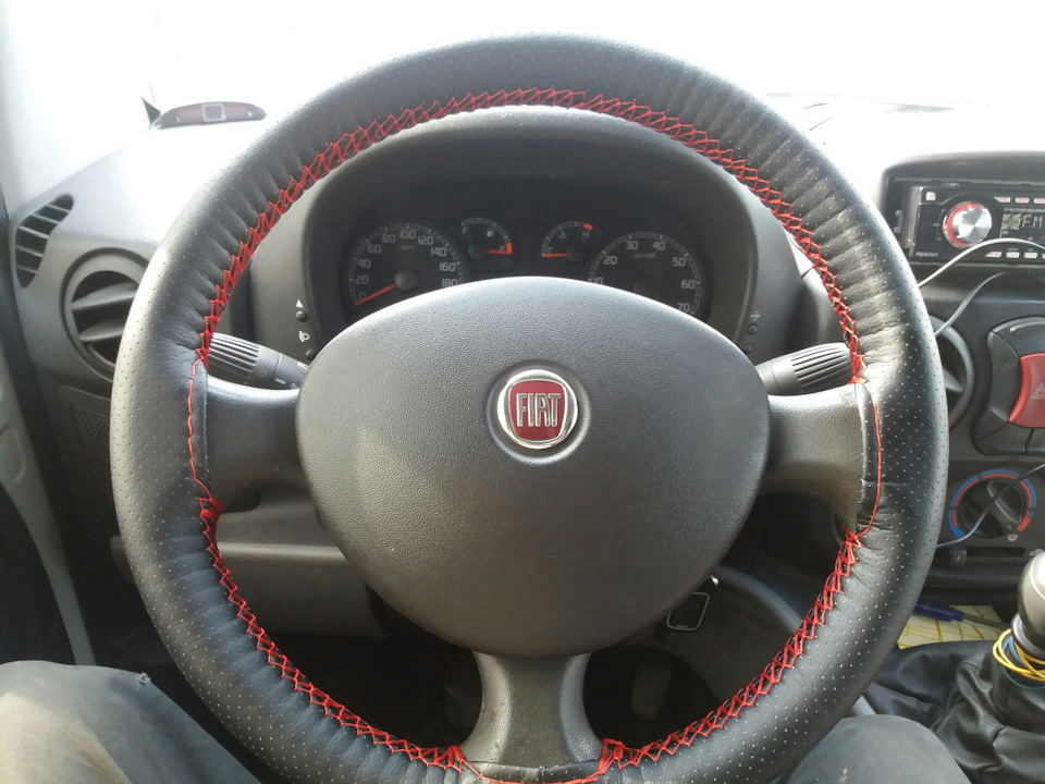 Фиат добло как снять руль Обшивка руля кожей молодого дермантина - FIAT Doblo (1G), 1,4 л, 2008 года аксес