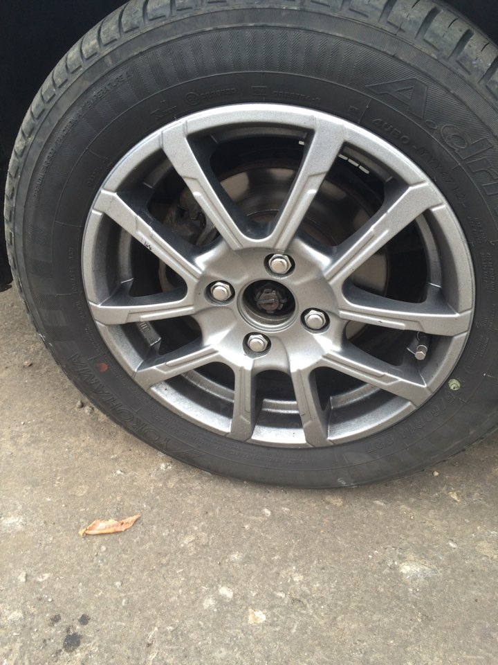потерял колпачек( — Hyundai Accent (2G), 1,5 л, 2010 года | просто так ...