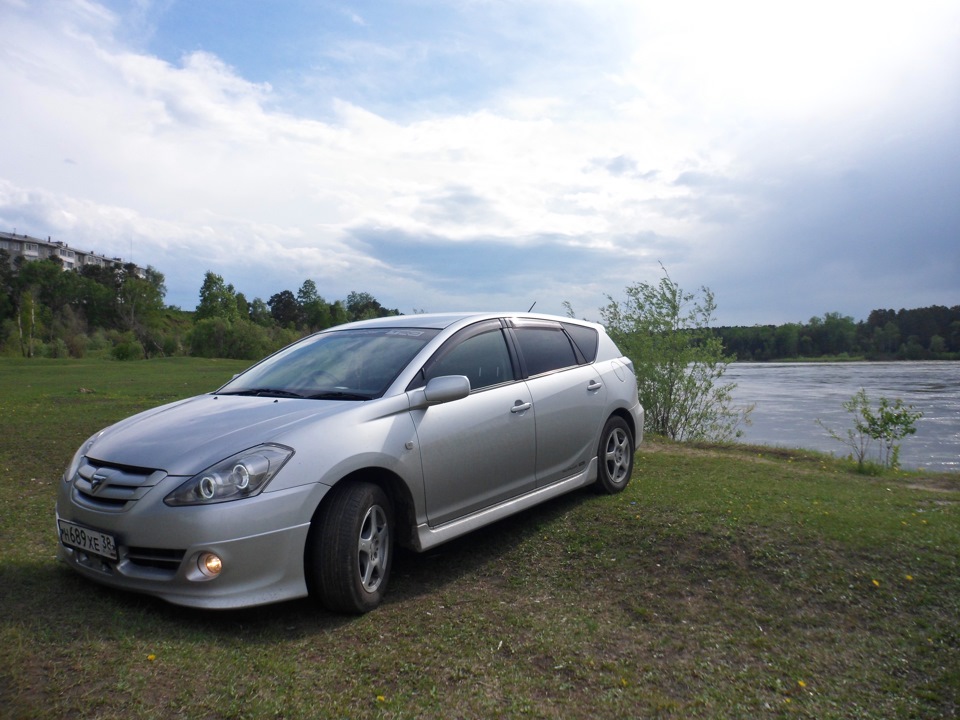 Toyota Caldina 2005