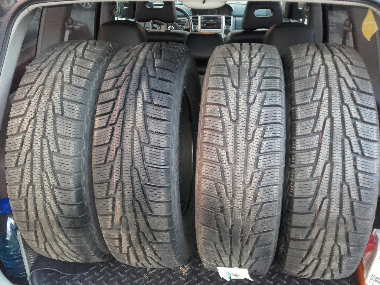 Nokian Hakkapeliitta r5 SUV. Hakkapeliitta r SUV 2010.