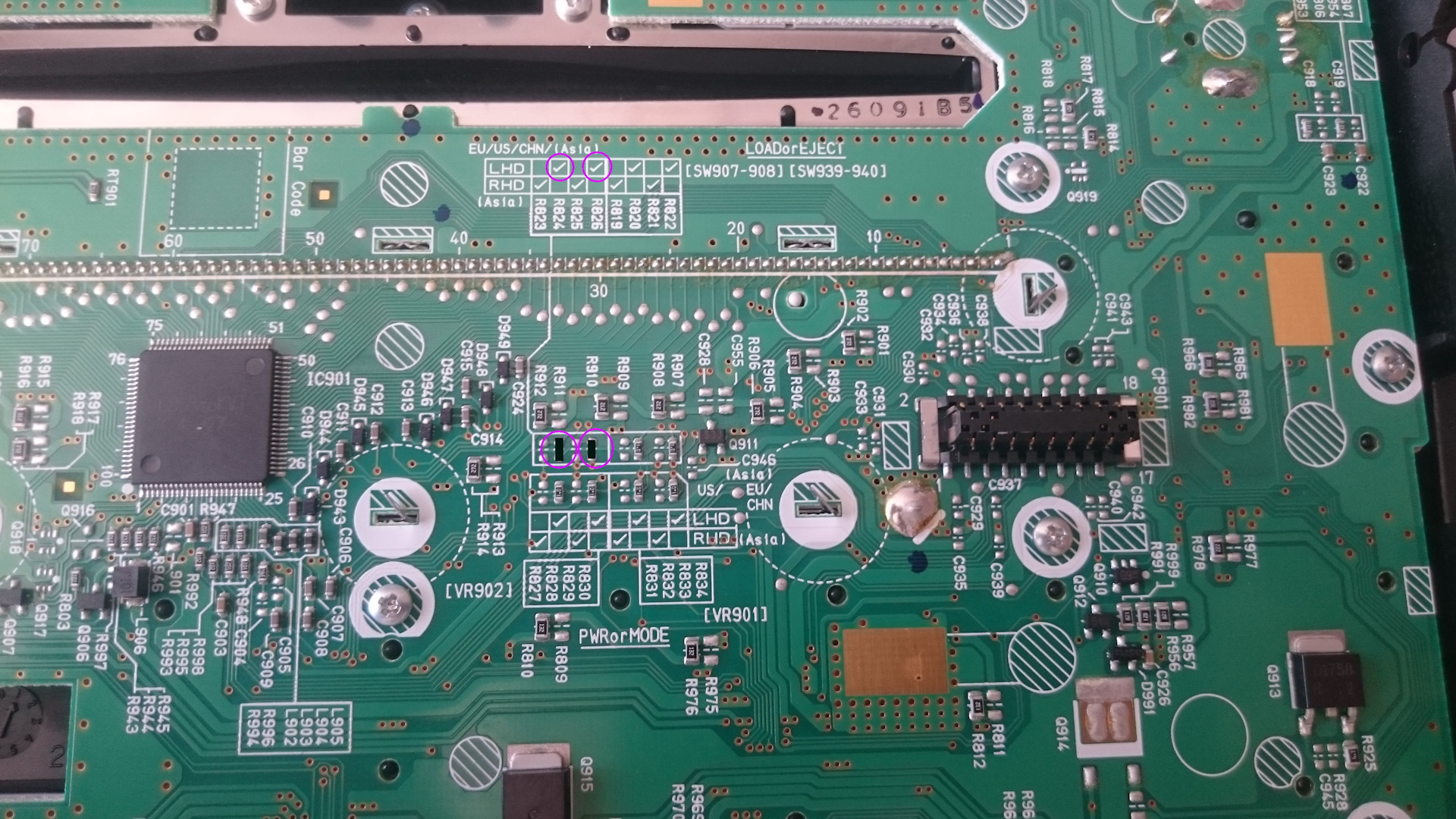 36. Кнопка MUTE на штатном ГУ — Toyota Corolla (140/150), 1,6 л, 2011 ...