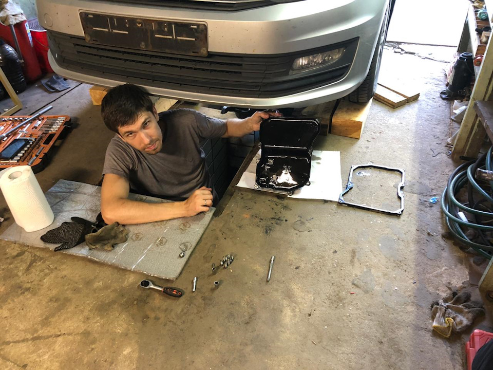 Вторичная замена трансмиссионного масла ATF AG6 (часть 1) — Volkswagen ...