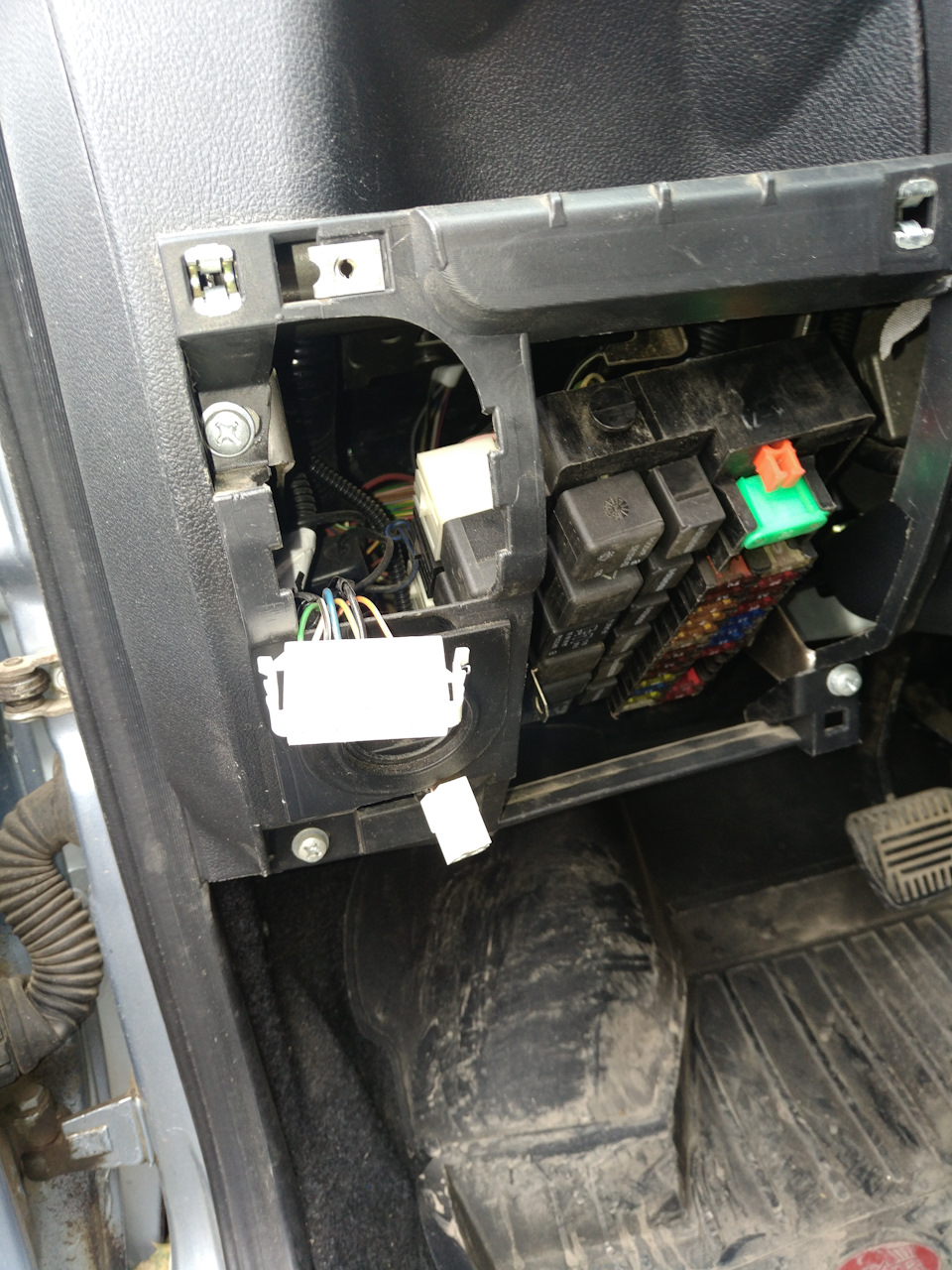 Гидрокорректор фар — Lada Гранта, 1,6 л, 2012 года | своими руками | DRIVE2