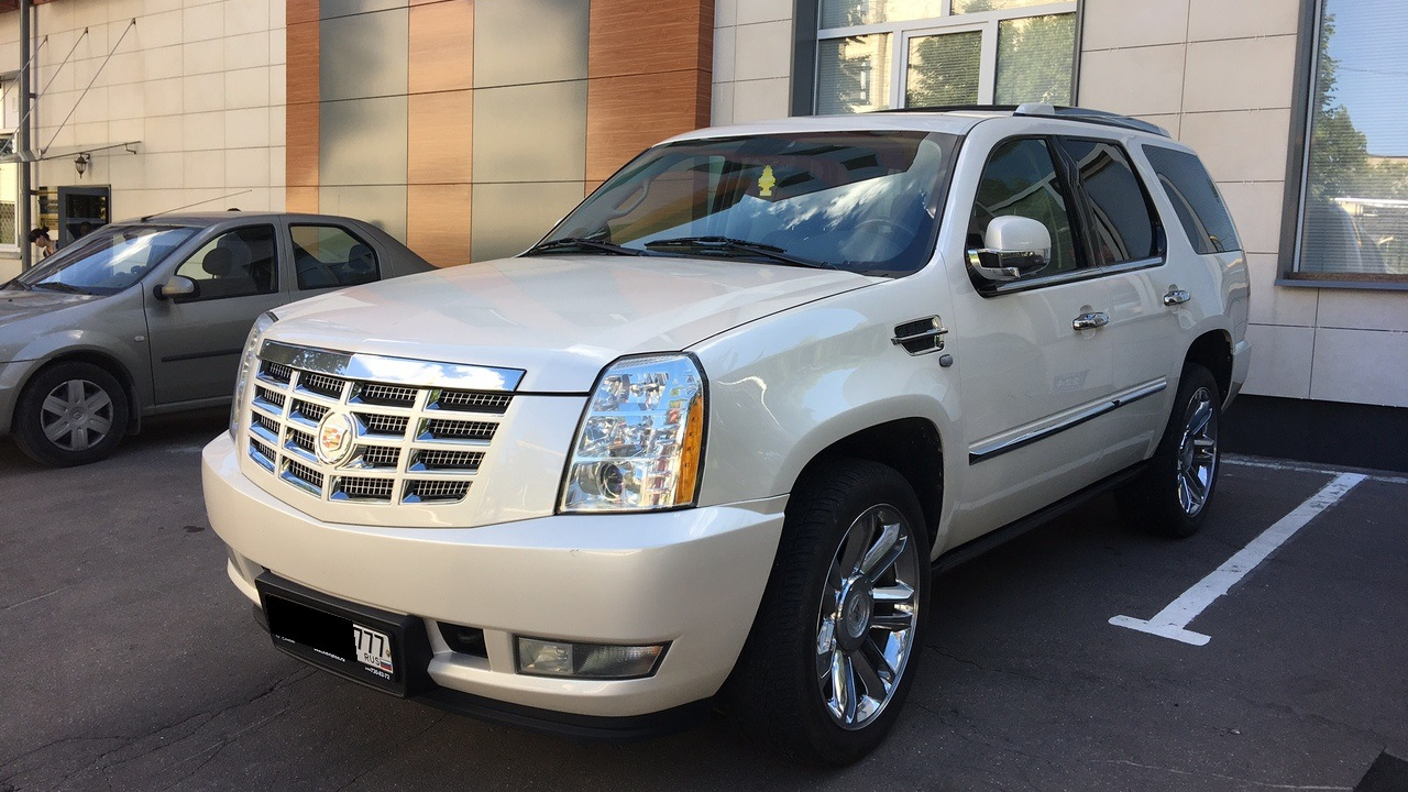 Cadillac Escalade (3G) 6.2 бензиновый 2010 | 🐕 К9: Собачья работа на DRIVE2