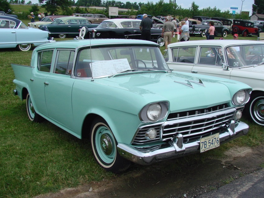 Rambler Six Deluxe 5810 Series sedan