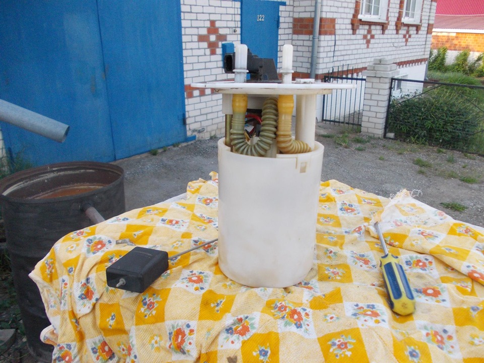 Поменял расходники и сеточку в бензонасосе. — Chevrolet Lacetti 5D, 1,4 ...