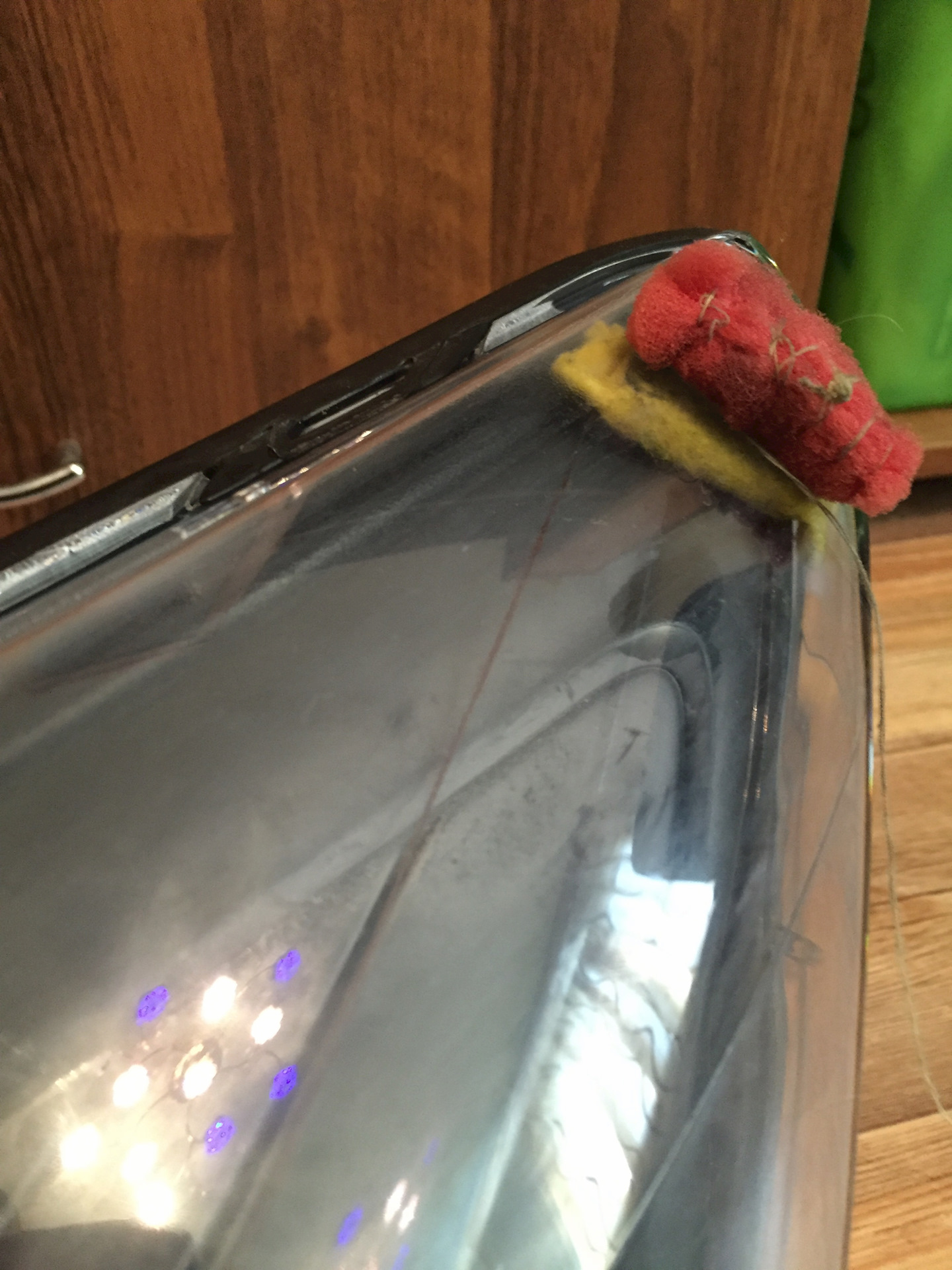 Чистим фары изнутри — Ford Focus II Sedan, 1,8 л, 2009 года | своими ...