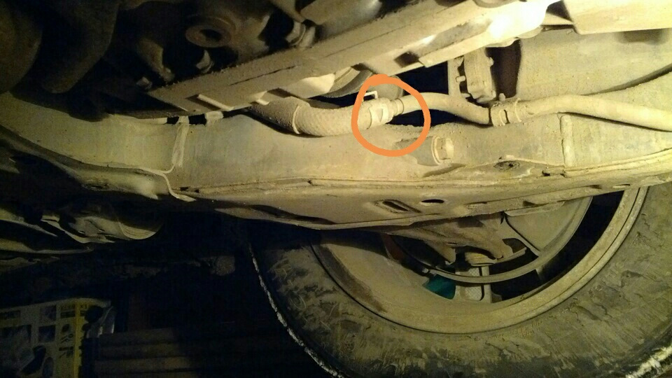 Сорвало шланг обратки ГУР. Мазда СХ7. — Mazda CX-7, 2,3 л, 2008 года ...