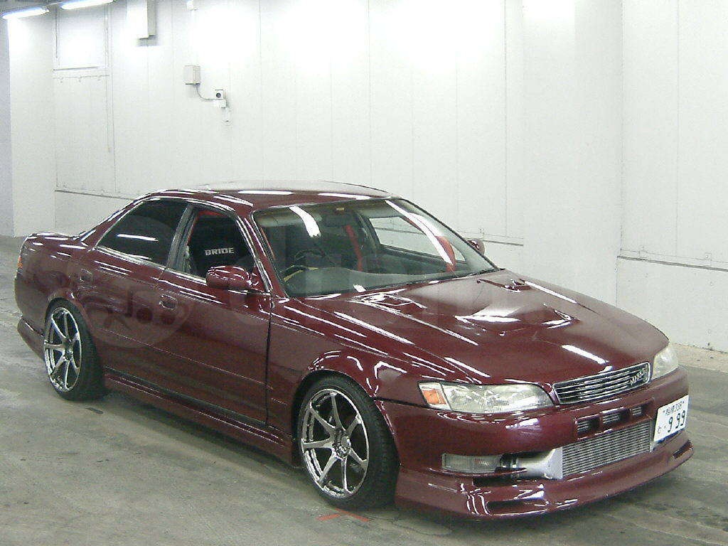 Toyota Mark 2 90 красный