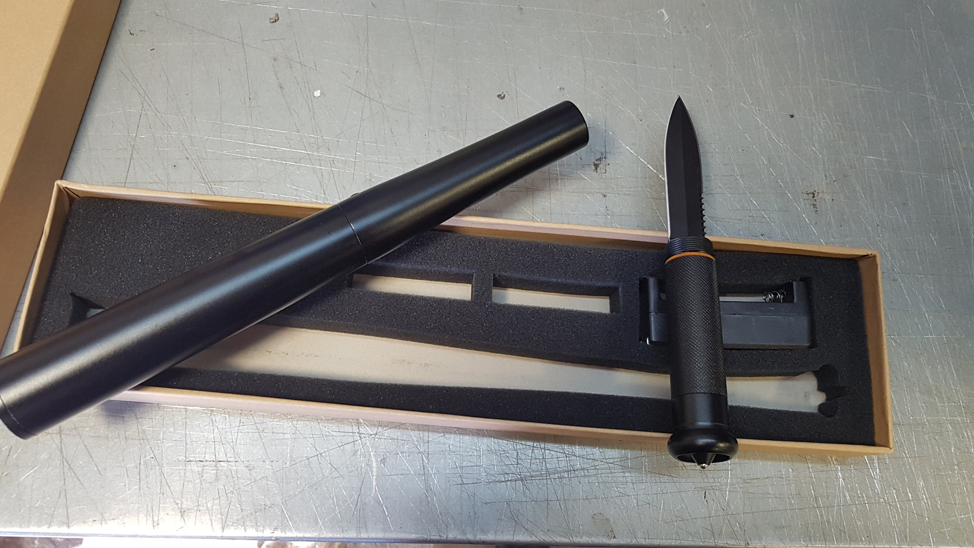 нож с фонариком. нож бита. 3. металлическая бита. бита, кинжал,.