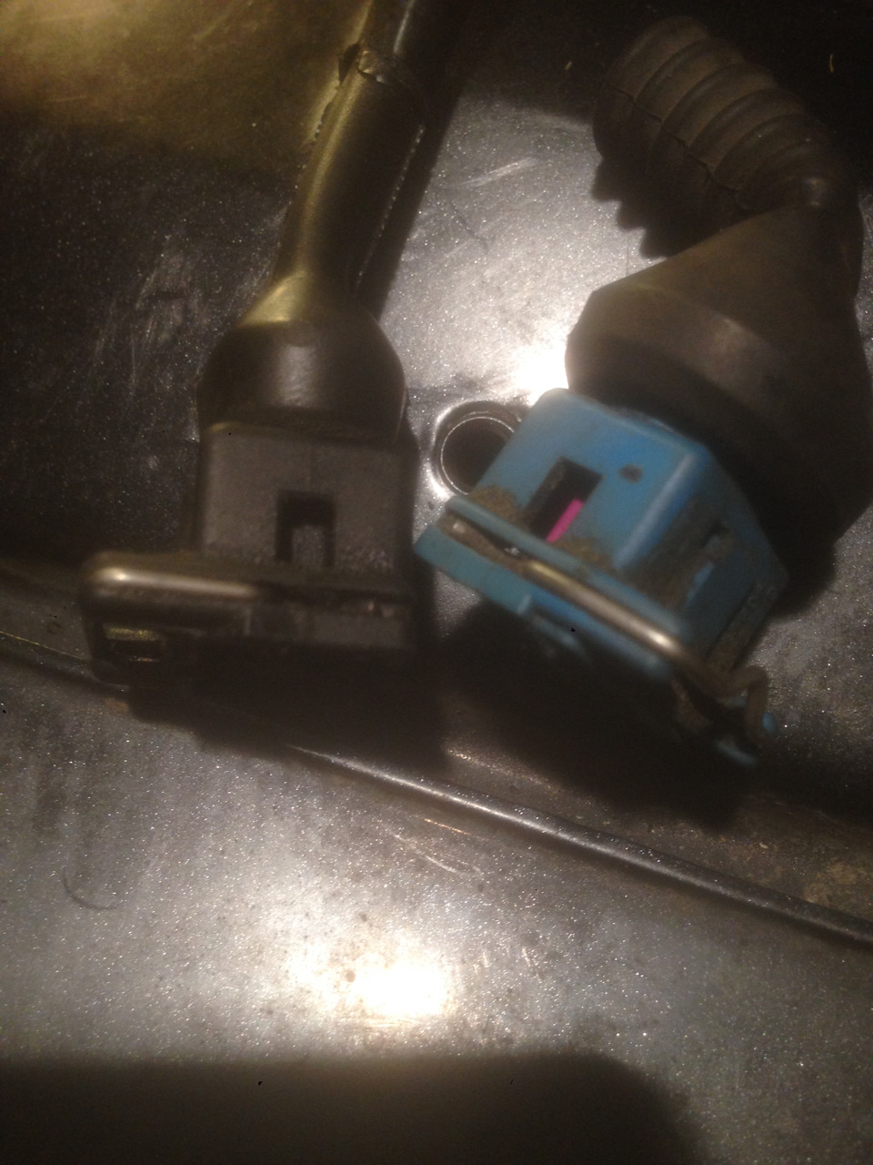 Фишка синего ДТОЖ — Audi 80 (B4), 2 л, 1992 года | своими руками | DRIVE2