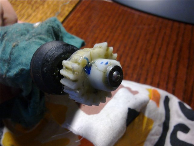 Ремонт электропривода сиденья — Ford Mondeo III, 1,8 л, 2000 года ...