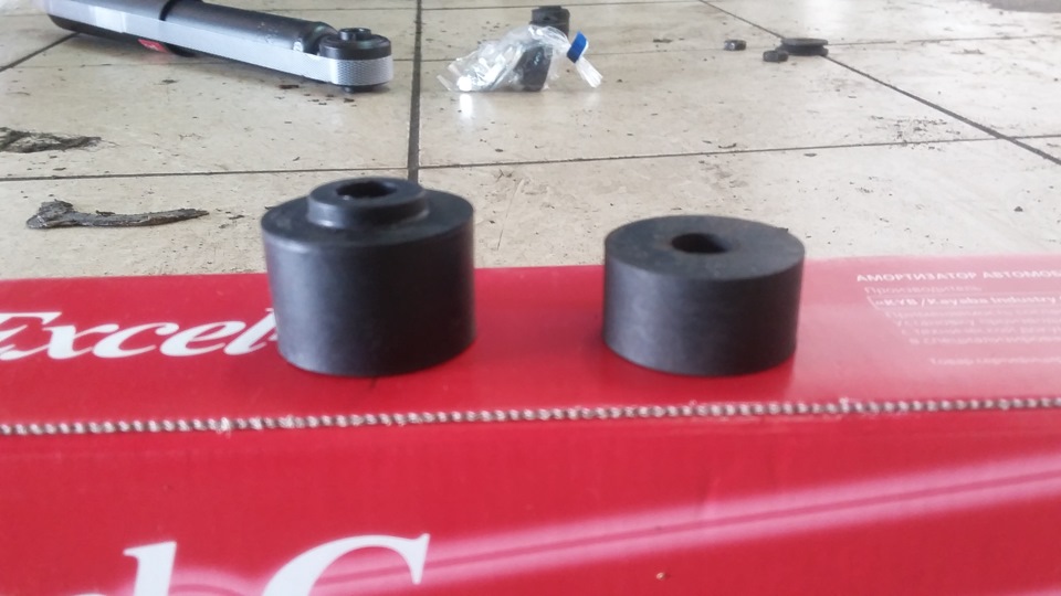 Амортизаторы подвески перед- зад, все каяба. — Chevrolet Tracker II, 2 ...