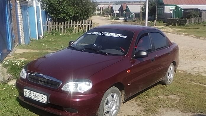 chevrolet lanos вишневая