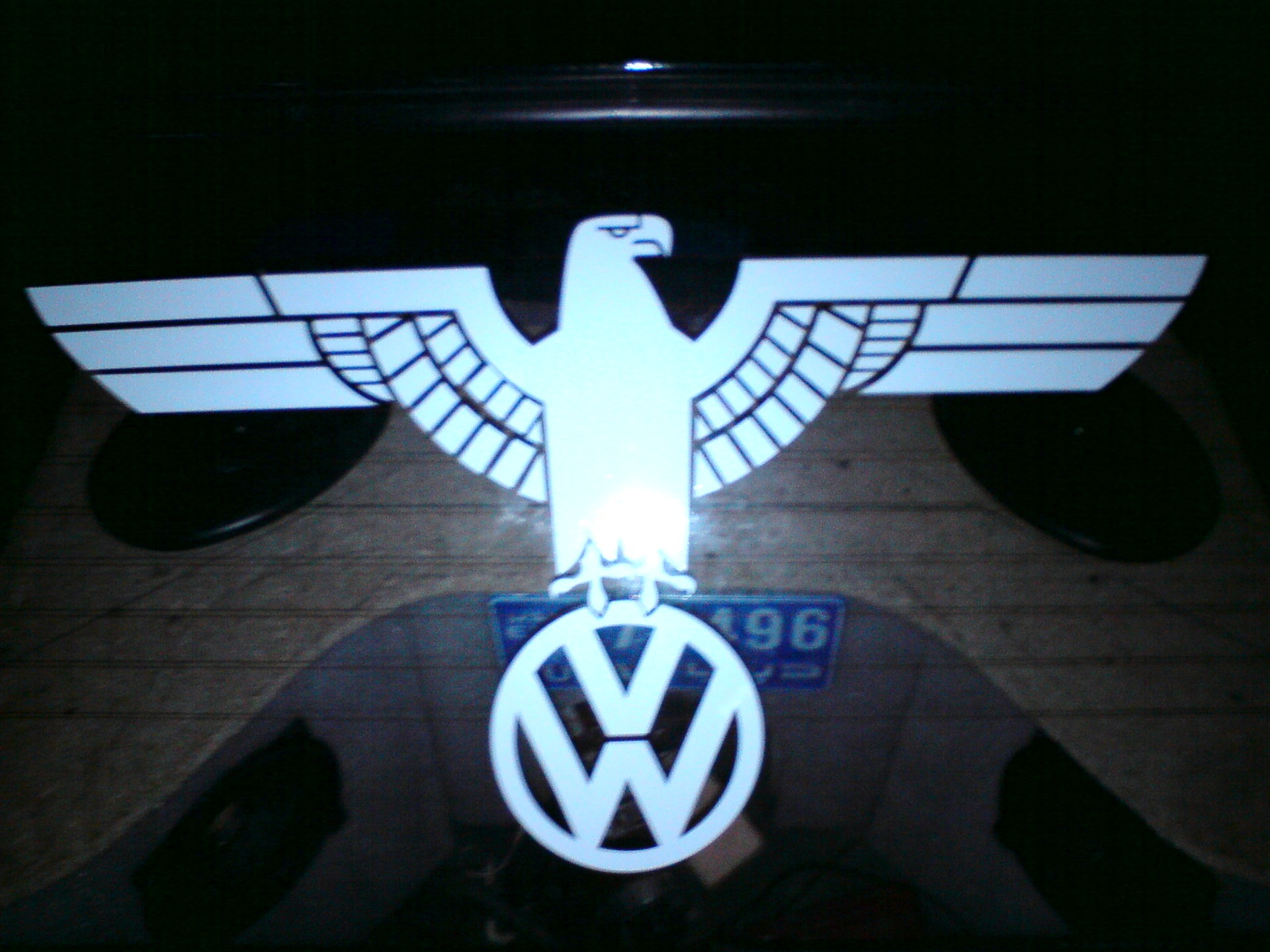 поклейка стикеров - Volkswagen Golf, 1.6 л., 1985 года на DR