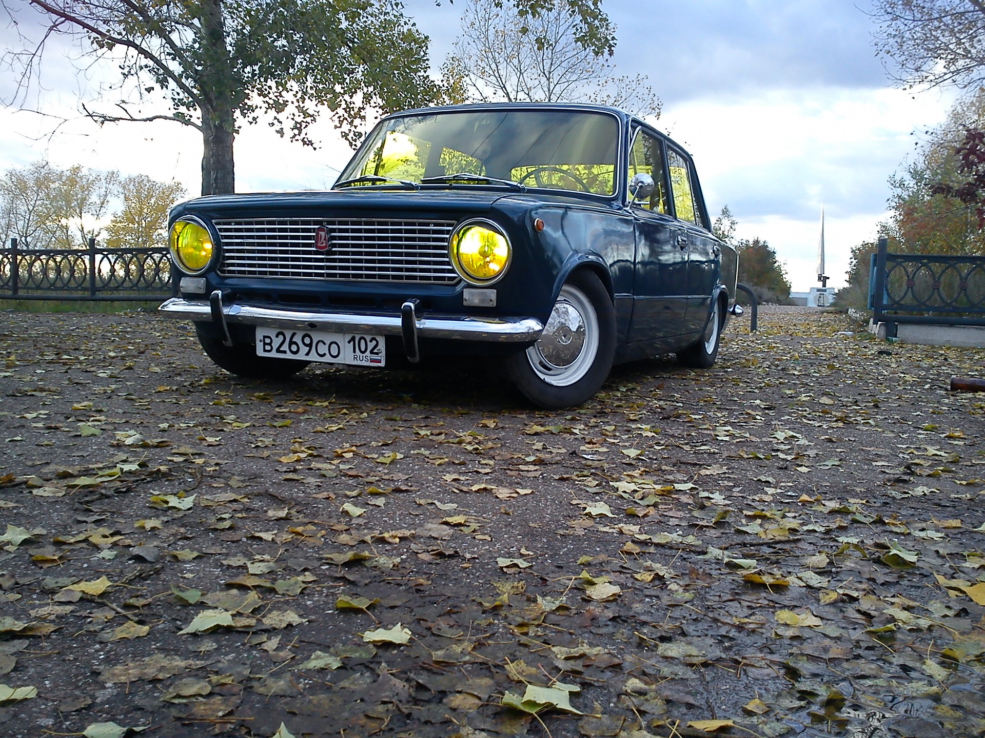 Жёлтые стёкла, свето-пропускаемость 80% — Lada 2101, 1,7 л, 1972 года |  визит на сервис | DRIVE2