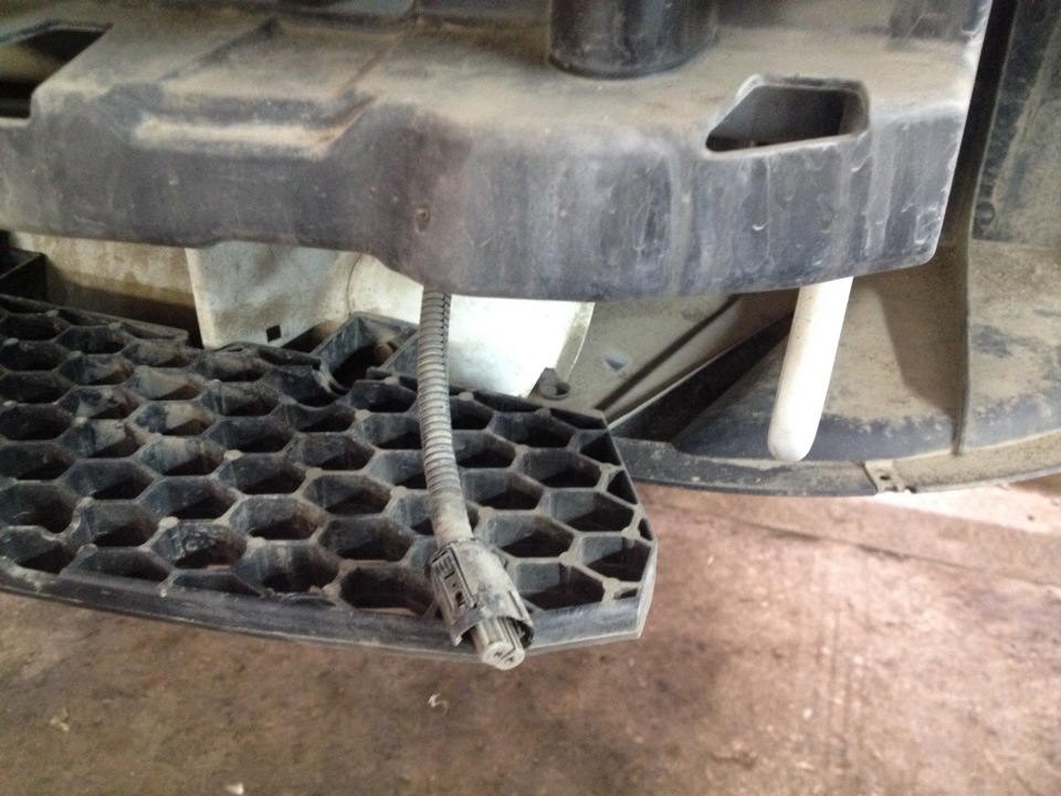 Противотуманные фары Bosch в пленке хамелеон. — Lada Приора седан, 1,6 ...