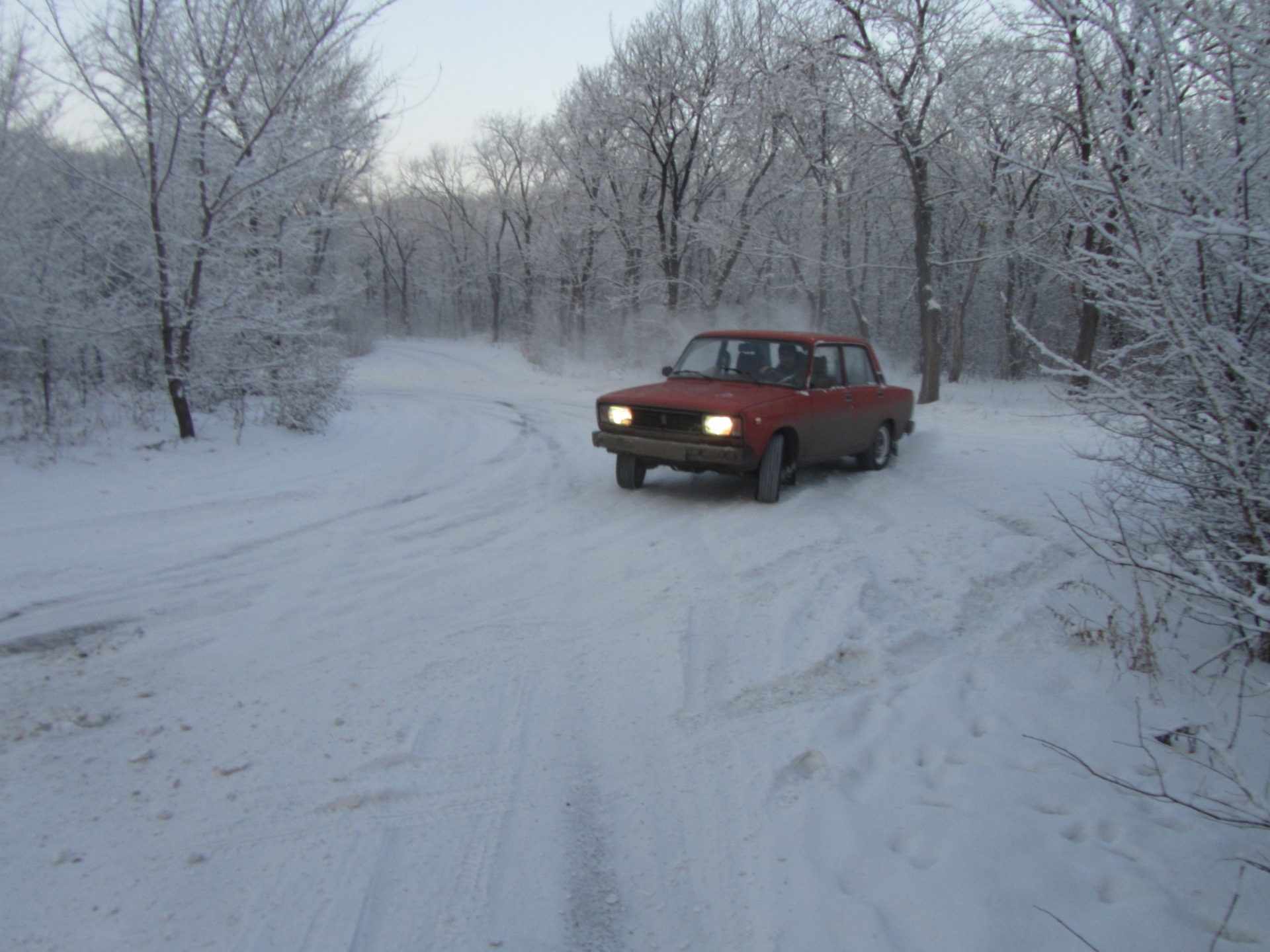 Зимняя езда боком! — Lada 2105, 1,3 л, 1983 года | покатушки | DRIVE2