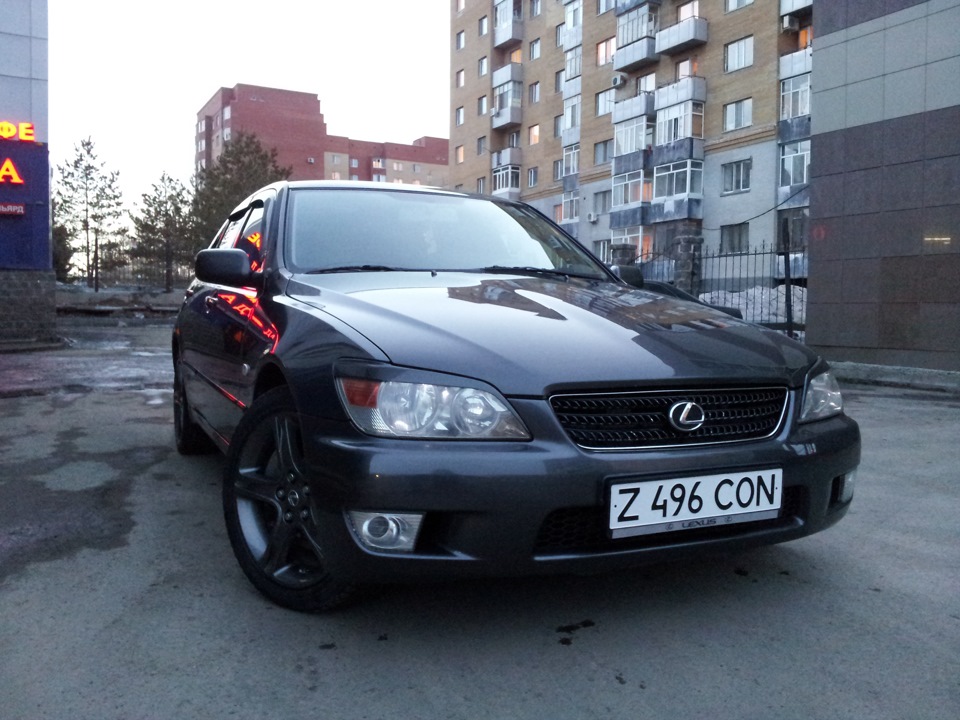 Фото в бортжурнале Lexus IS I