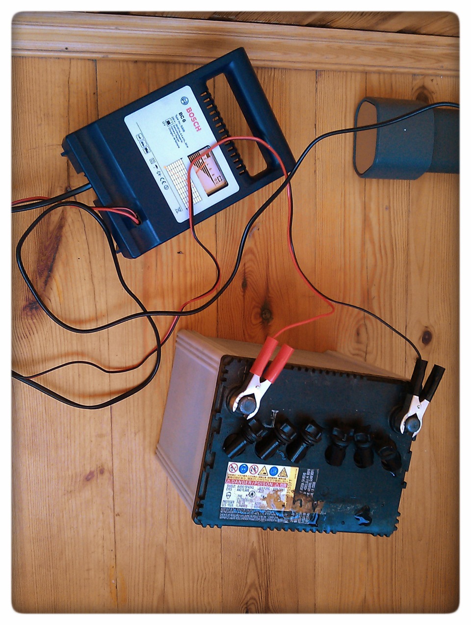 "Опять двадцать пять" или коварный багажник снова проказничает ...