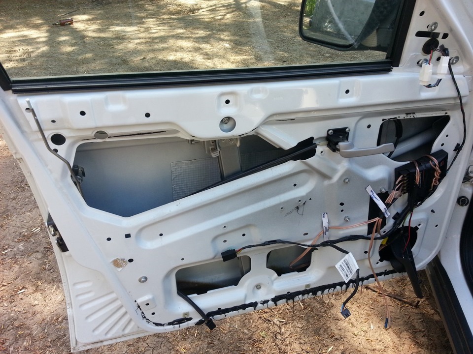 шумка — Lada Приора хэтчбек, 1,6 л, 2013 года | автозвук | DRIVE2