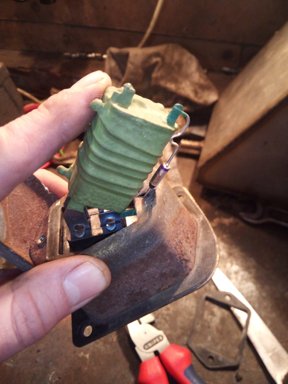 Реостат печки что это. c4iEHsT5xPWlzj59YiBU7m N Pg 960. Реостат печки что это фото. Реостат печки что это-c4iEHsT5xPWlzj59YiBU7m N Pg 960. картинка Реостат печки что это. картинка c4iEHsT5xPWlzj59YiBU7m N Pg 960. Когда покупал Алинку, у неё работала только четвёртая скорось отопителя, а на 4ой скорости очень сильно выхлаждается печка, и получается, что через минут 10 из печки дует еле еле тёплый воздух, и начинают запотевать стёкла ((((((. Реостат печки что это. c4iEHsT5xPWlzj59YiBU7m N Pg 960. Реостат печки что это фото. Реостат печки что это-c4iEHsT5xPWlzj59YiBU7m N Pg 960. картинка Реостат печки что это. картинка c4iEHsT5xPWlzj59YiBU7m N Pg 960. Когда покупал Алинку, у неё работала только четвёртая скорось отопителя, а на 4ой скорости очень сильно выхлаждается печка, и получается, что через минут 10 из печки дует еле еле тёплый воздух, и начинают запотевать стёкла ((((((.