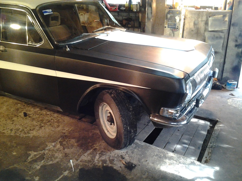 ОКЛЕЙКА МАШИНЫ ПЛЕНКОЙ ПОД \"КАРБОН\" (ЧАСТЬ 5) — ГАЗ 24, 2,4 л, 1985 ...