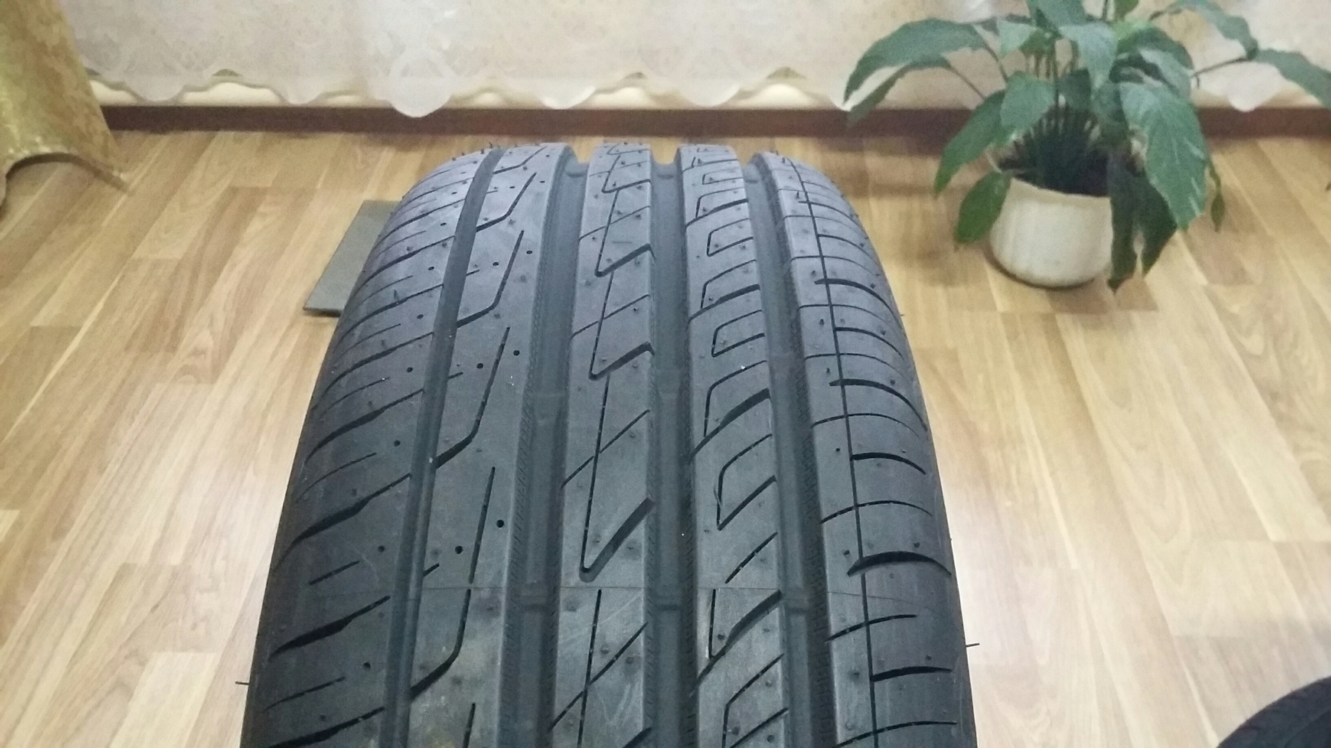 Нитто нт 860. Nitto nt860. 215/60r16 Nitto nt860c 95v. Nitto 185/55/15 86v nt860. Nitto 205/45/17 88w nt860.